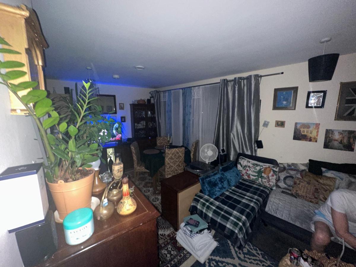 Private Room. In Zone 2 In Cousy Flat Hospedagem domiciliar Londres